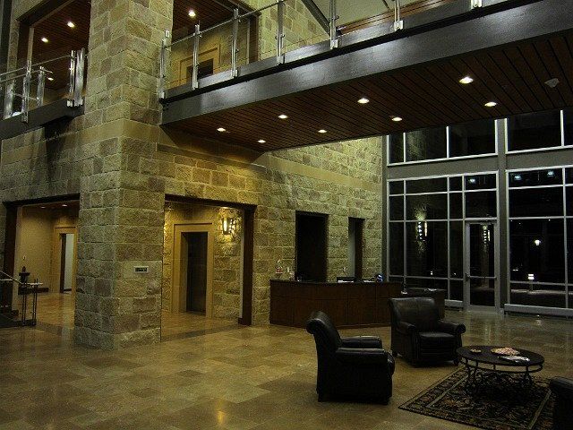 Commercial retail electrical contractor services