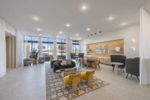 Oakhouse Apartments 3 W